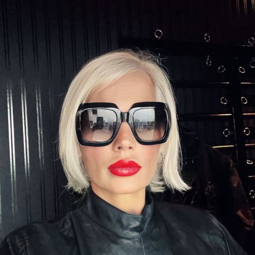 Galeriebild 3 von Mistress Helen Bates